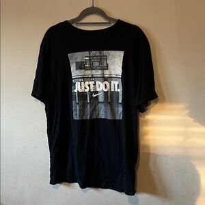 The Nike Tee Graphic Short Sleeve Mens